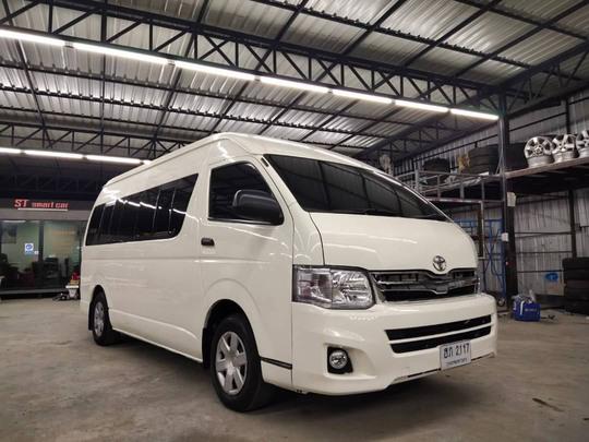 TOYOTA Hiace Commuter 2.7 v 2012