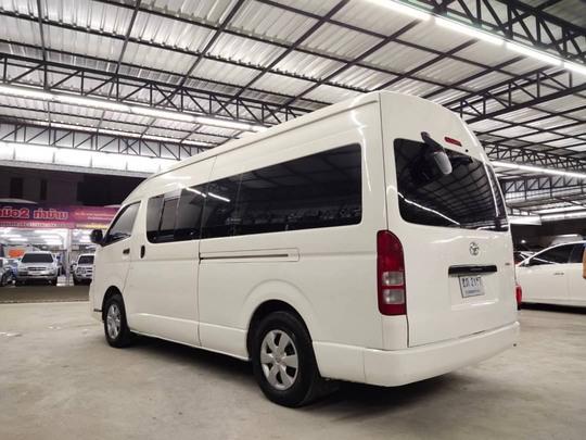 TOYOTA Hiace Commuter 2.7 v 2012