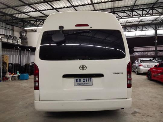 TOYOTA Hiace Commuter 2.7 v 2012