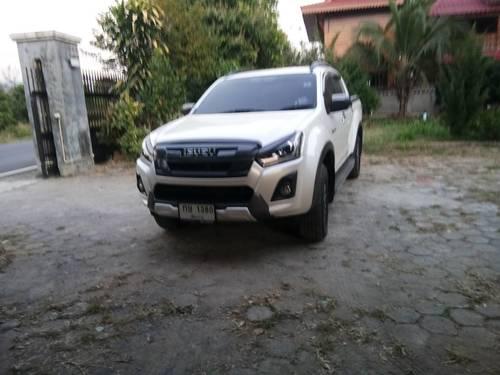 ISUZU D-MAX V-Cross Max 4D 2018