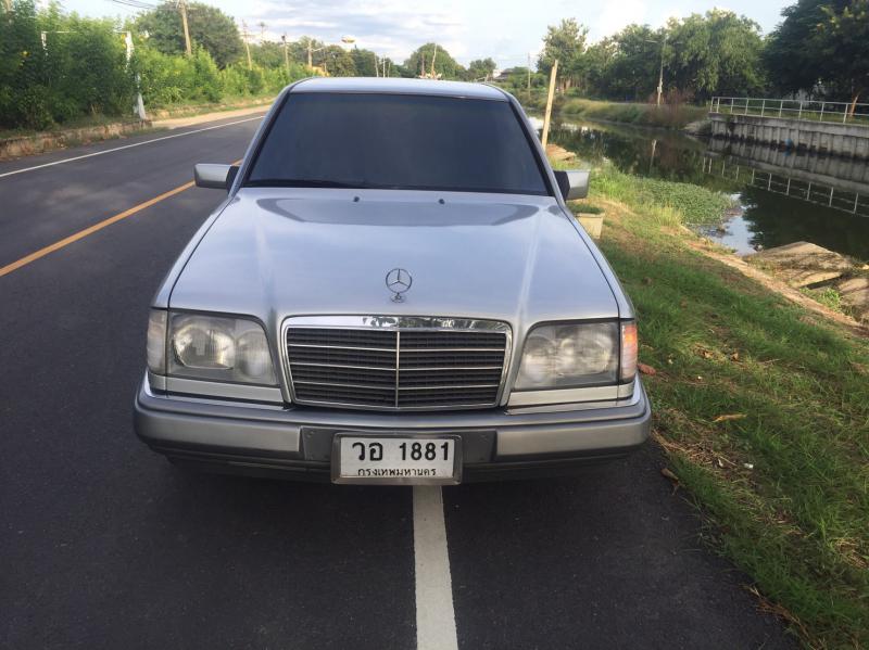 BENZ E220 A 1995