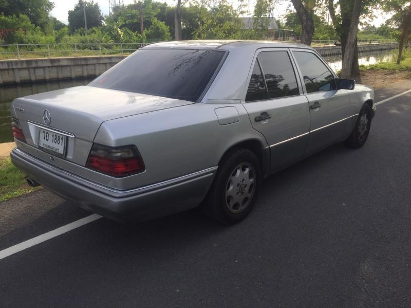 BENZ E220 A 1995