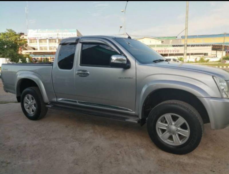 ISUZU D-Max 2.5 Hi-Lander 2011