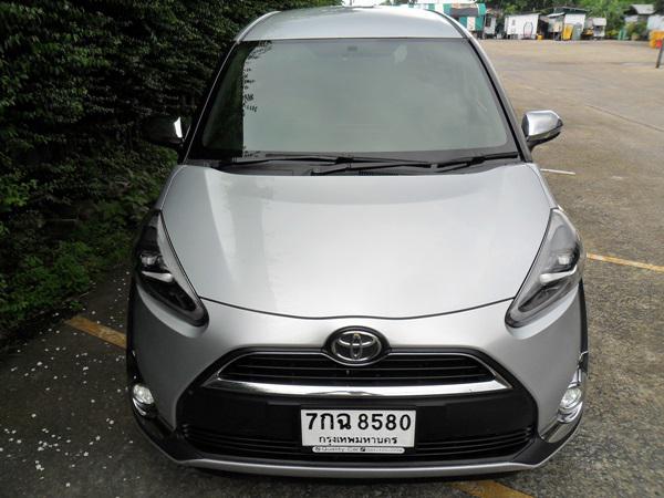 TOYOTA Sienta 2018