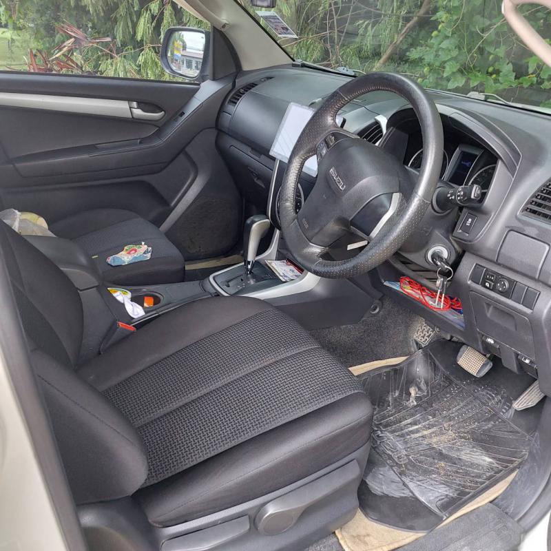 ISUZU d-max Hi-lander 2.5 2012