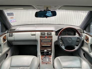BENZ e230 w210 1996