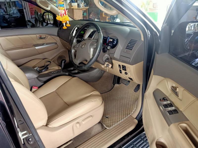 TOYOTA Fortuner 2.5 G VN 2013