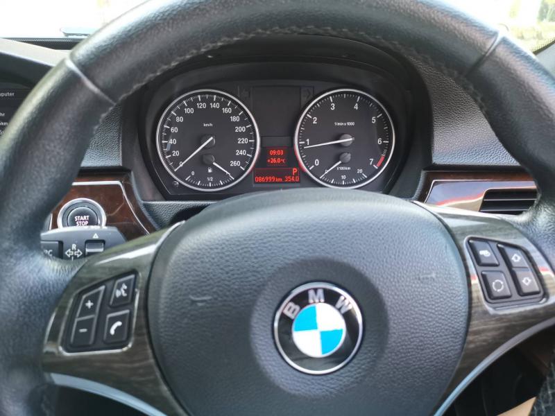 BMW E90 320i se LCI 2010