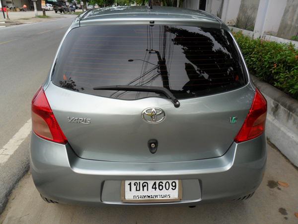 TOYOTA Yaris 2006