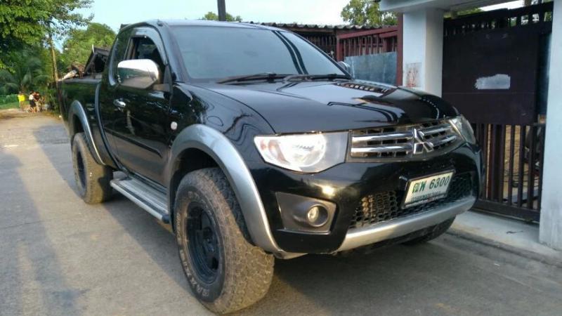 MITSUBISHI triton 2012