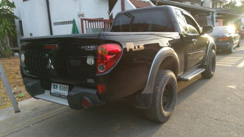 MITSUBISHI triton 2012