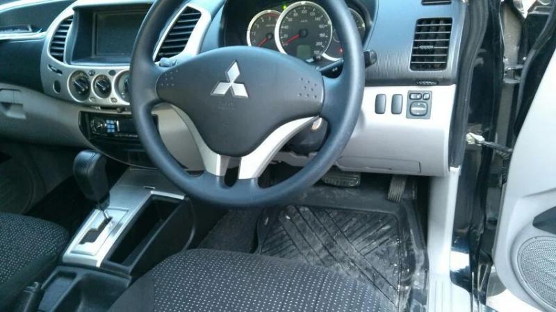 MITSUBISHI triton 2012