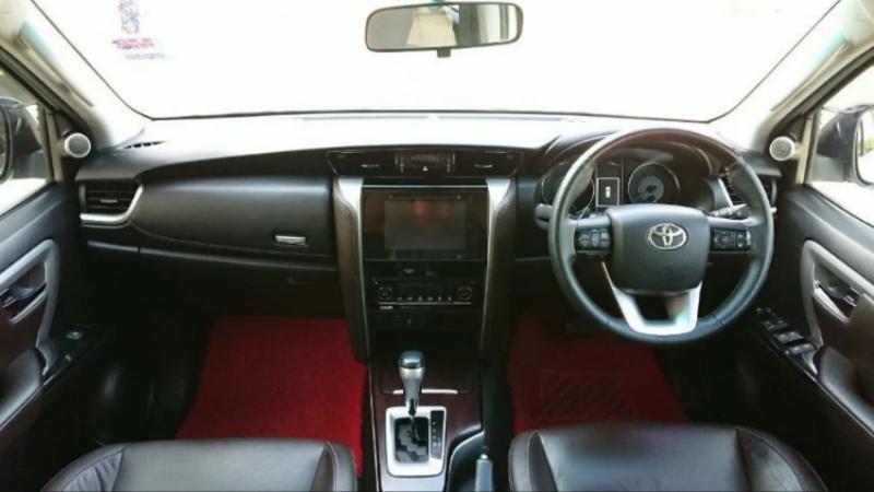 TOYOTA Fortuner 2.4v auto 2016