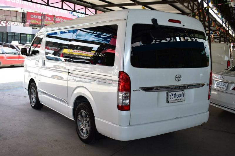 TOYOTA Ventury 2.7G 2015