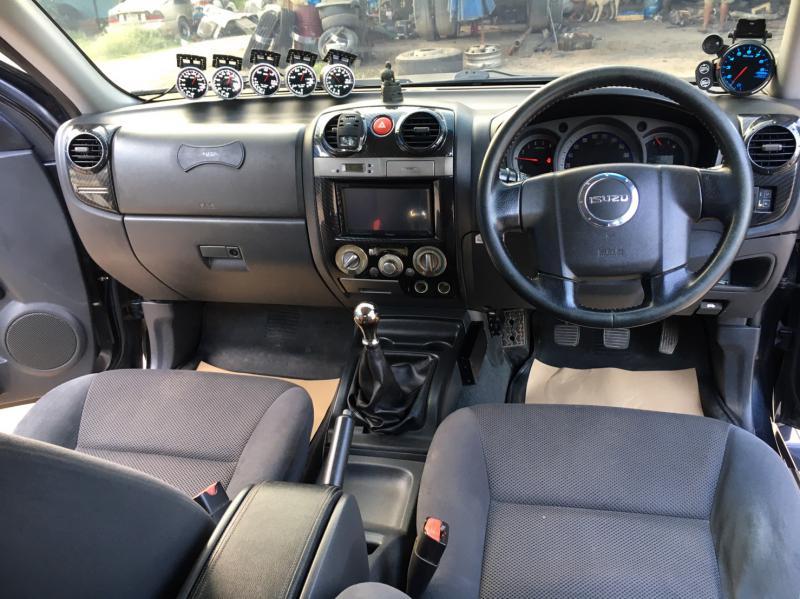 ISUZU D-MAX HI-LANDER 2006