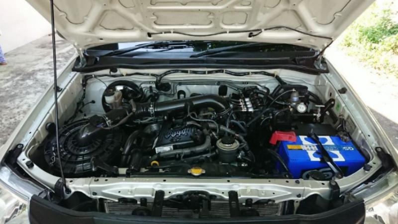 TOYOTA Hilux Vigo Champ 2012