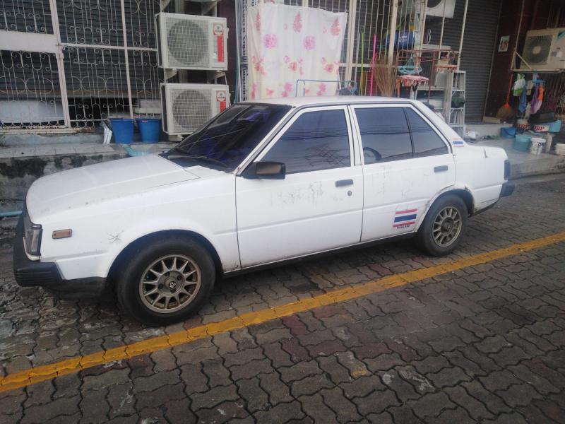 NISSAN Sunny B11 1988