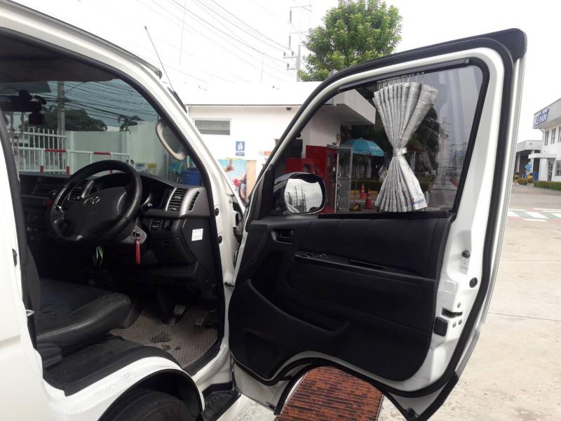 TOYOTA Ventury 2.7G (Top) 2013