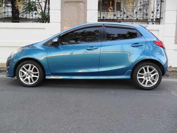 MAZDA Mazda2 2013