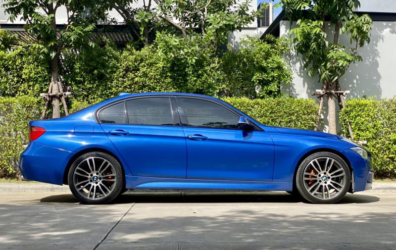 BMW F30 2013