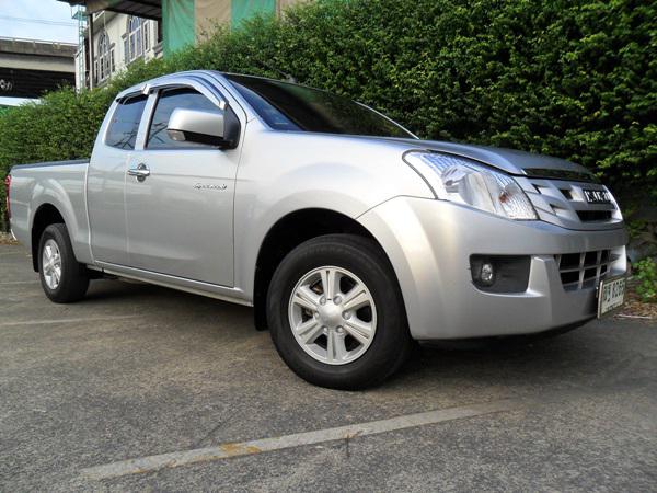 ISUZU Dmax SpaceCab 2012