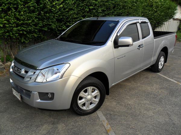 ISUZU Dmax SpaceCab 2012