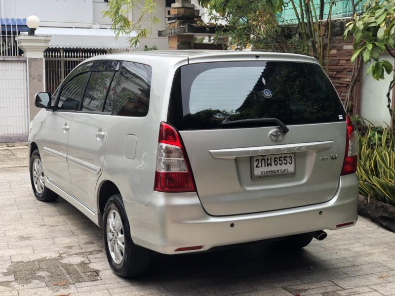 TOYOTA Innova 2.0 G 2012