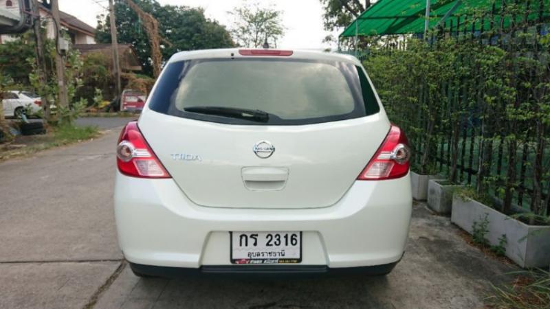 NISSAN Tiida 1.6s 2010