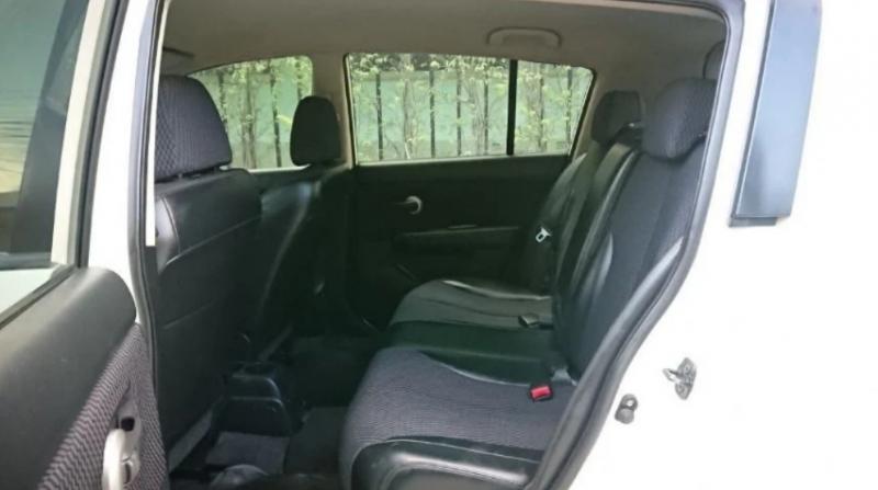 NISSAN Tiida 1.6s 2010