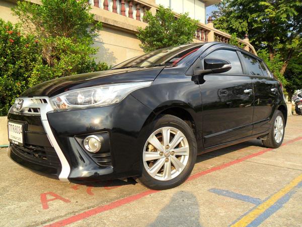 TOYOTA Yaris 2013