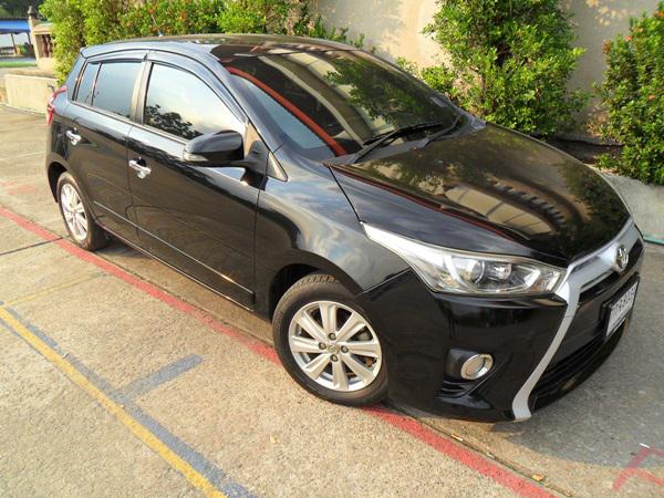 TOYOTA Yaris 2013