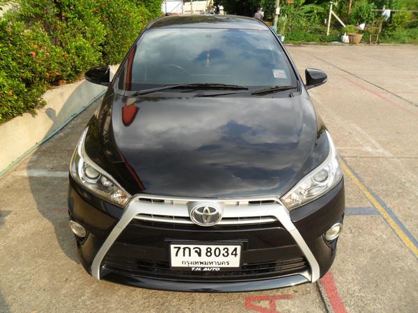 TOYOTA Yaris 2013