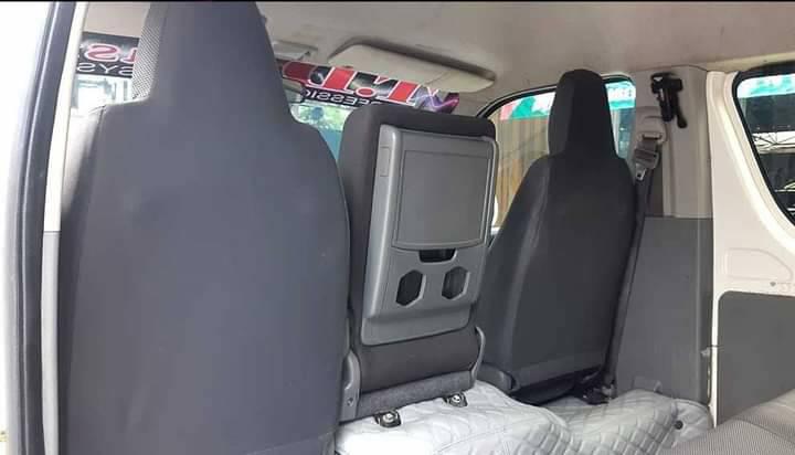 TOYOTA COMMUTER 2.7 2010