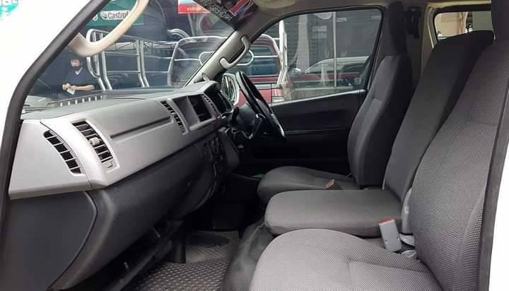 TOYOTA COMMUTER 2.7 2010