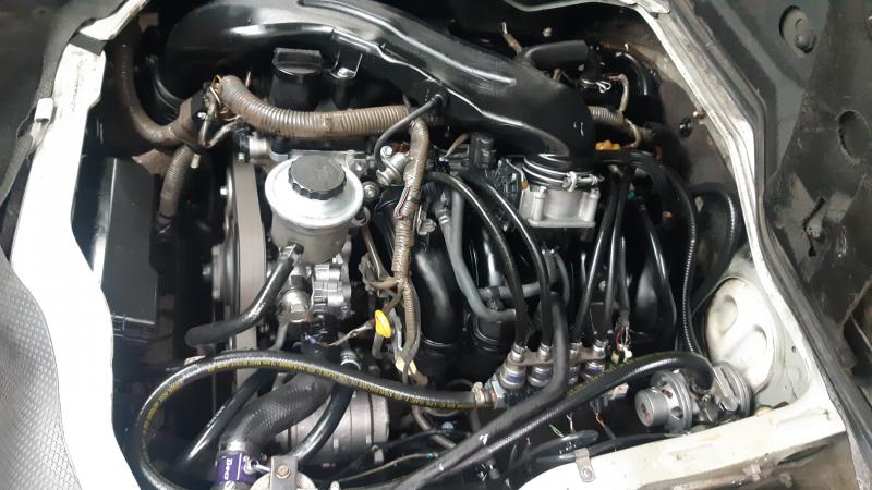TOYOTA COMMUTER 2.7 2010