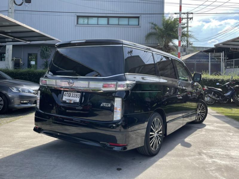 NISSAN Elgrand 2014