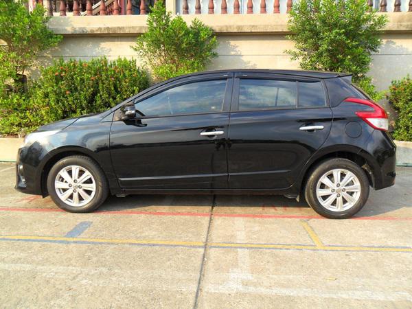 TOYOTA Yaris 1.2G 2013