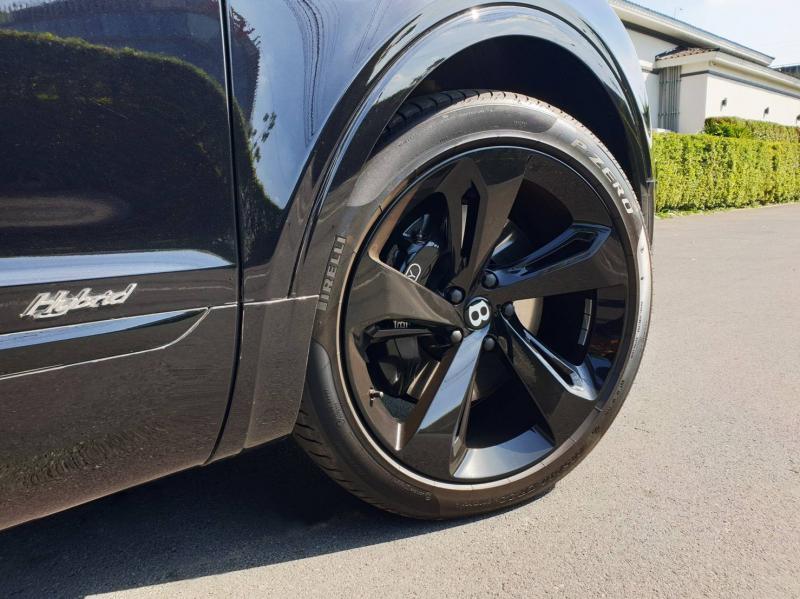 BENZ Bentley 2020