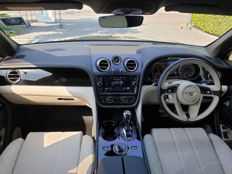 BENZ Bentley 2020