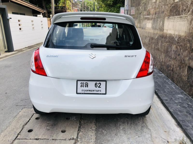 SUZUKI Swift 2012