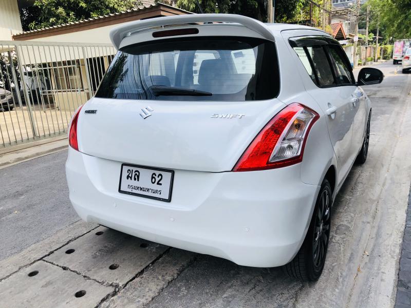 SUZUKI Swift 2012
