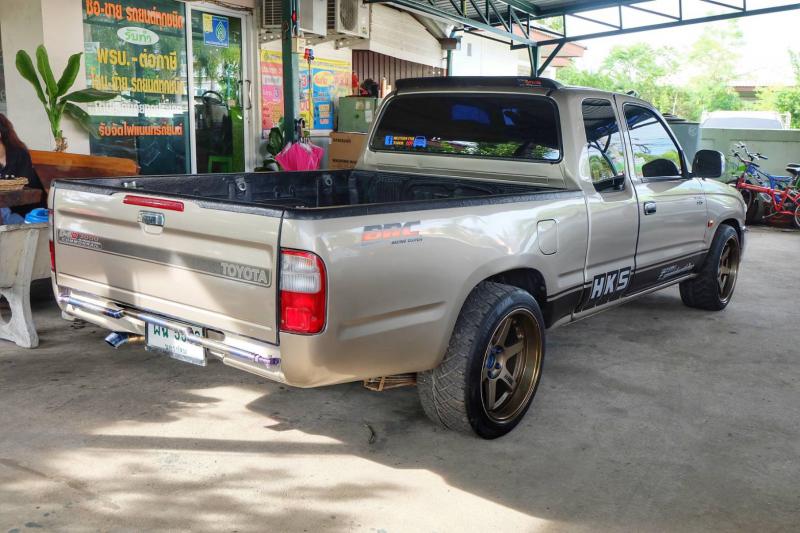 TOYOTA Hilux Tiger D4D 2.5 2003