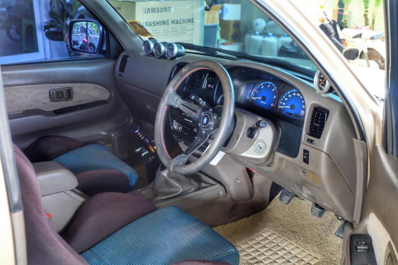 TOYOTA Hilux Tiger D4D 2.5 2003