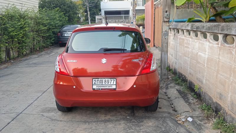 SUZUKI Swift 2013