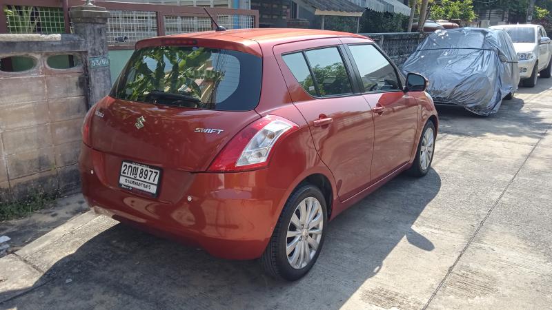 SUZUKI Swift 2013