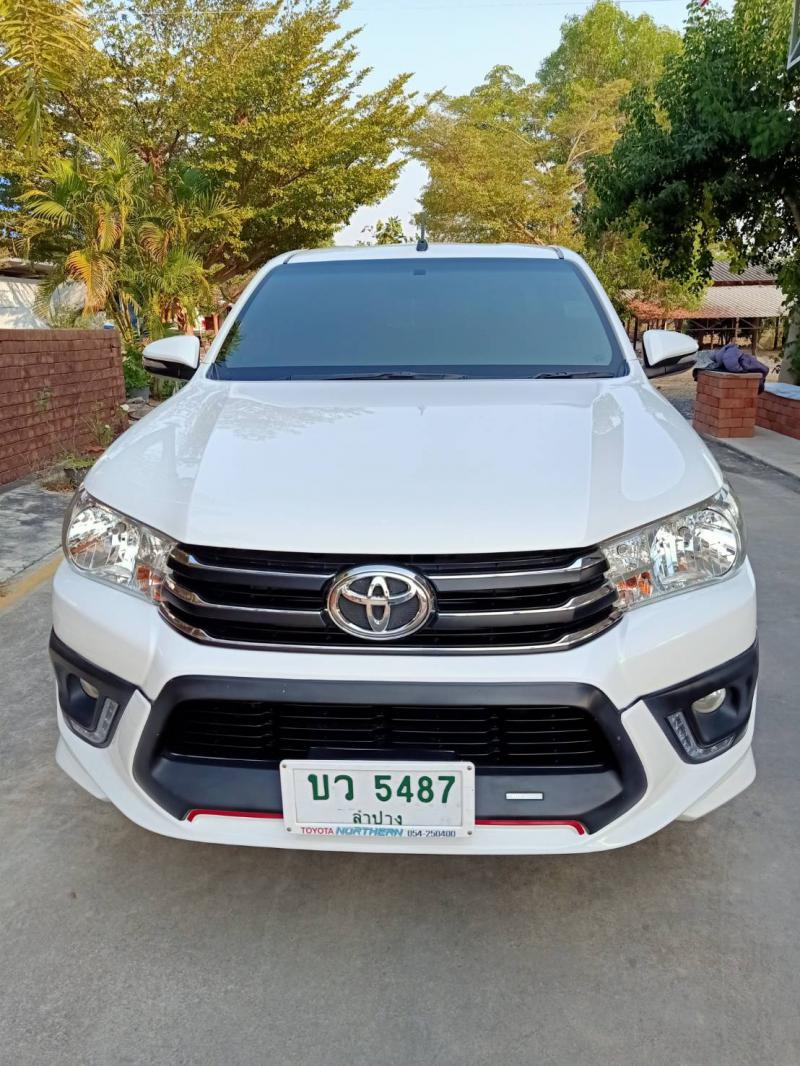 TOYOTA Hilux Revo 2016