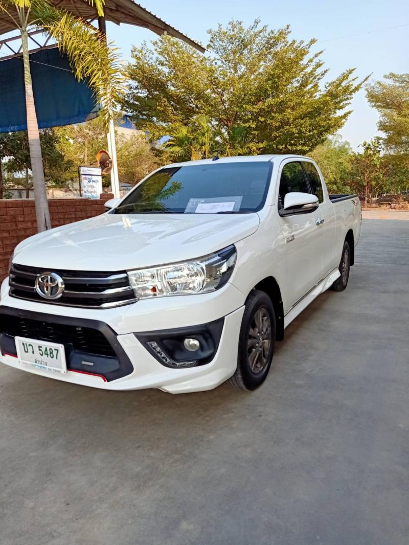 TOYOTA Hilux Revo 2016