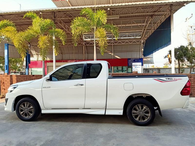 TOYOTA Hilux Revo 2016