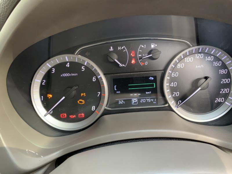 NISSAN Sylphy 1.6 v cvt 2012