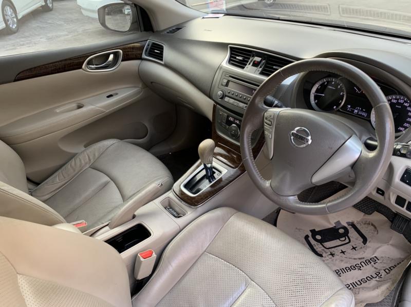 NISSAN Sylphy 1.6 v cvt 2012